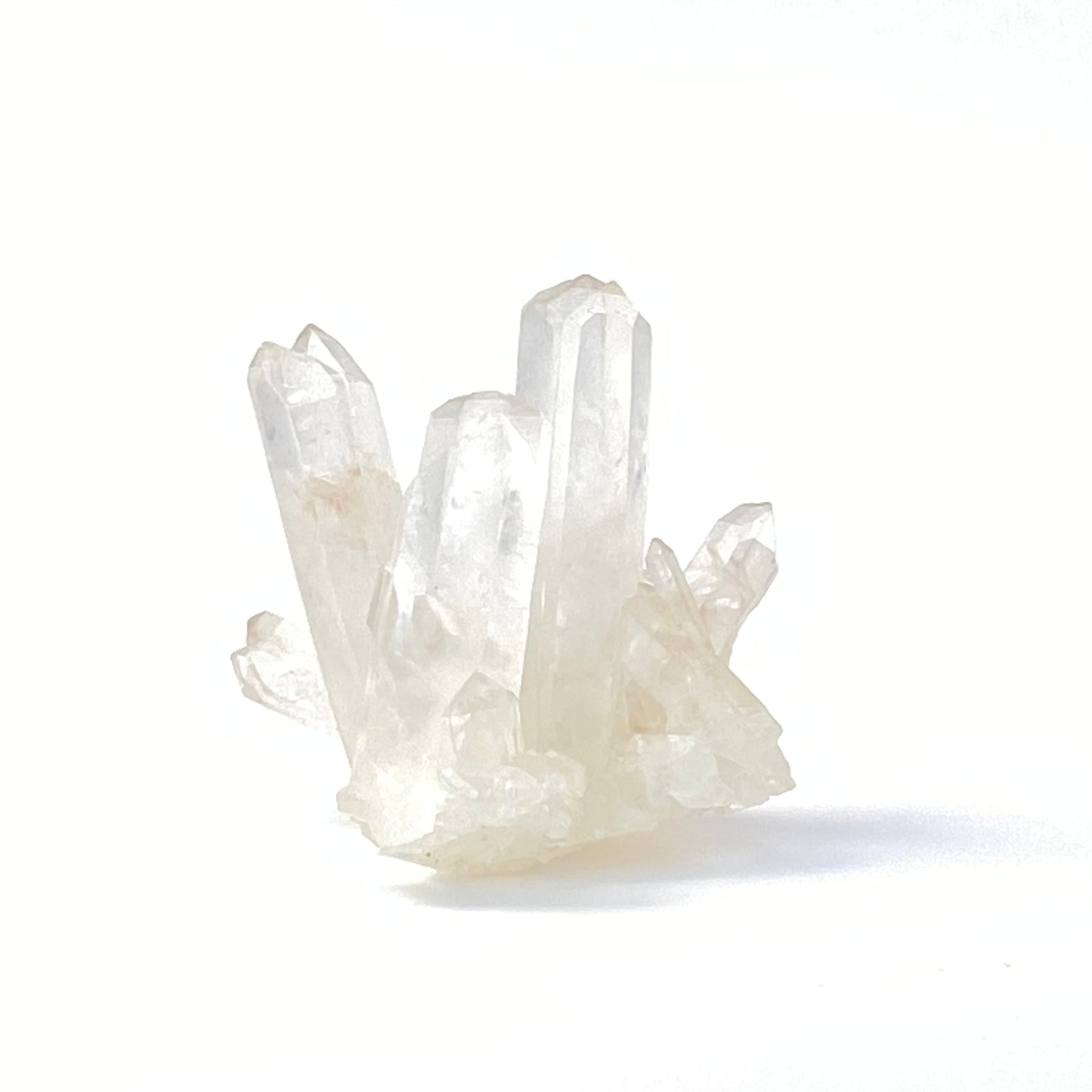 馬達加斯加白晶簇 (透明白色水晶 / 帶紅或黃泥)
