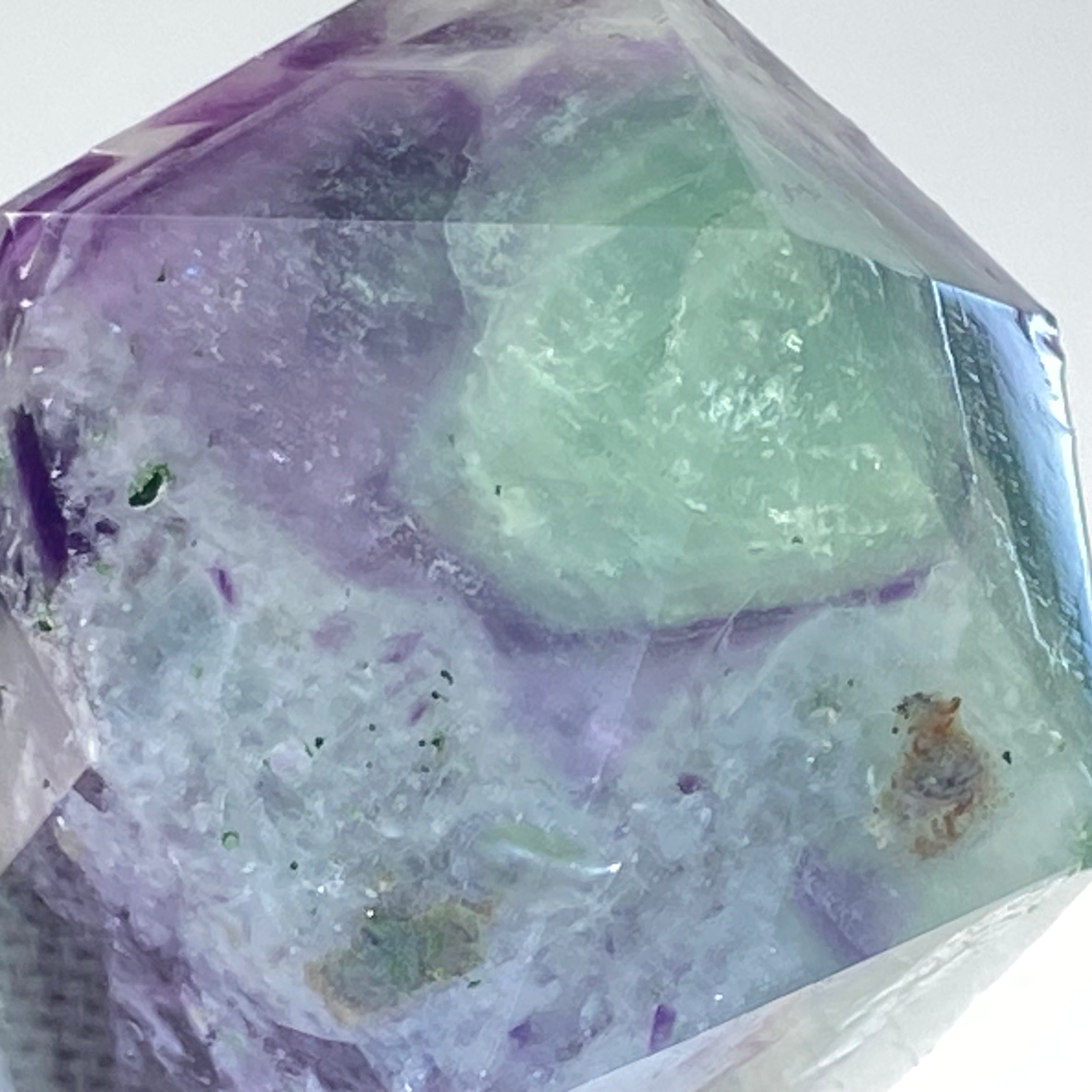 紫綠羽毛螢石柱 | 冥想淨化、靈修療癒