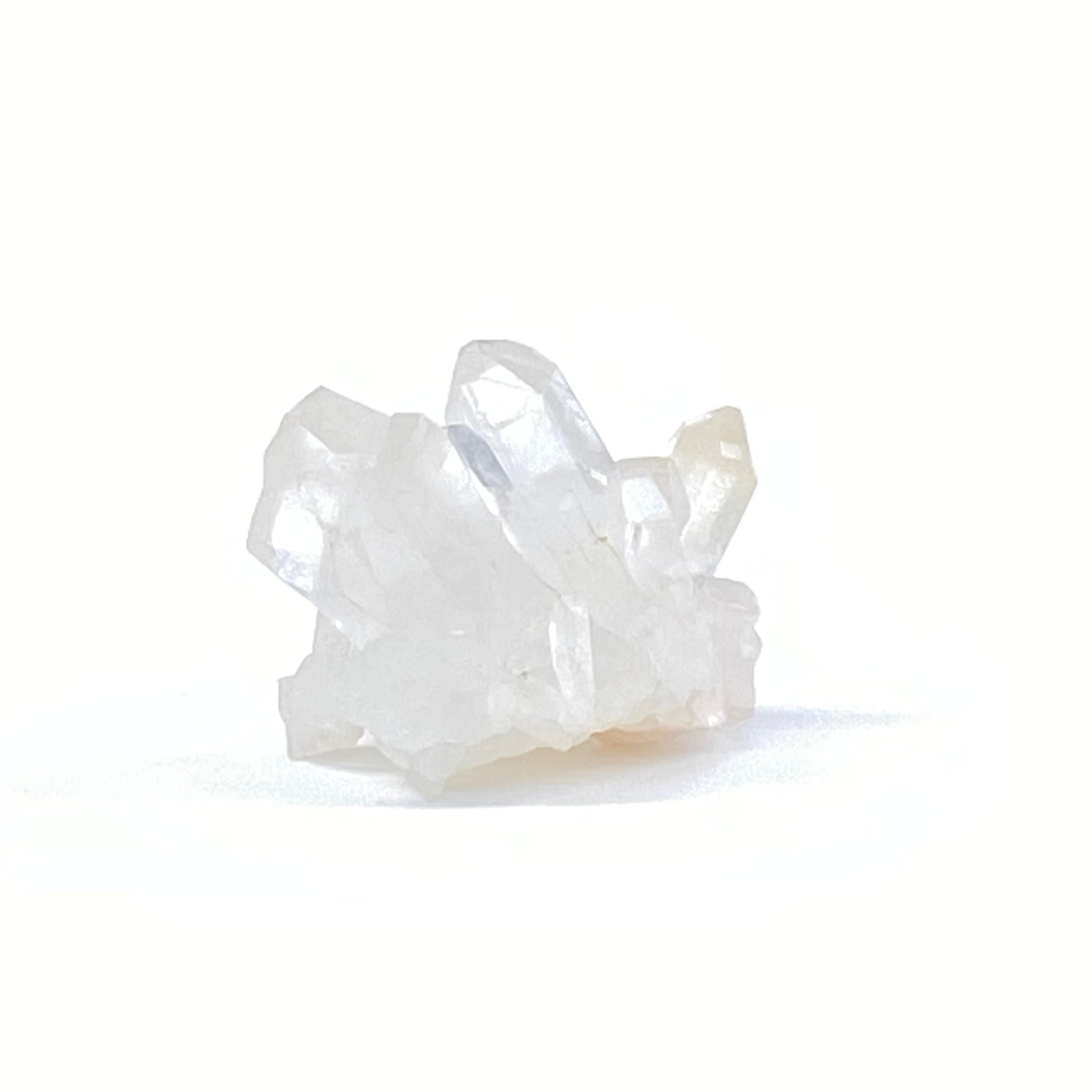 馬達加斯加白晶簇 (透明白色水晶 / 帶紅或黃泥)