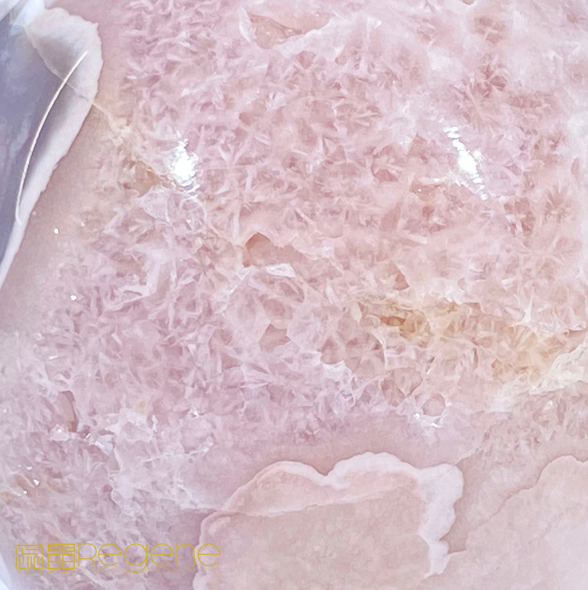 粉櫻花晶洞瑪瑙球