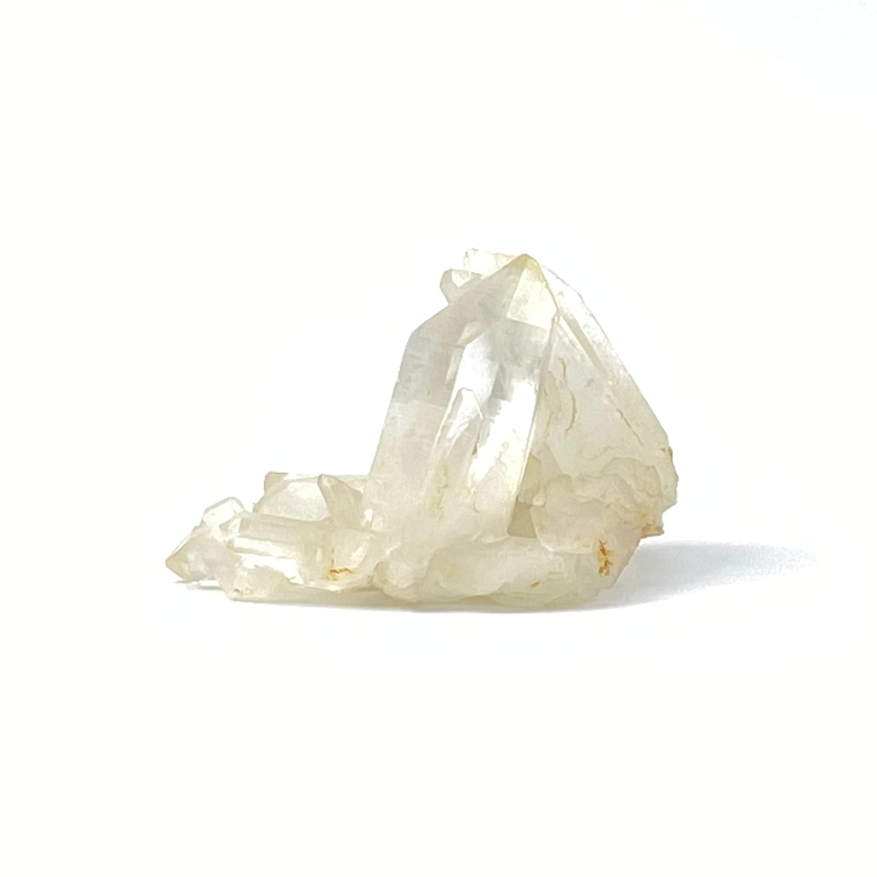 馬達加斯加白晶簇 (透明白色水晶 / 帶紅或黃泥)