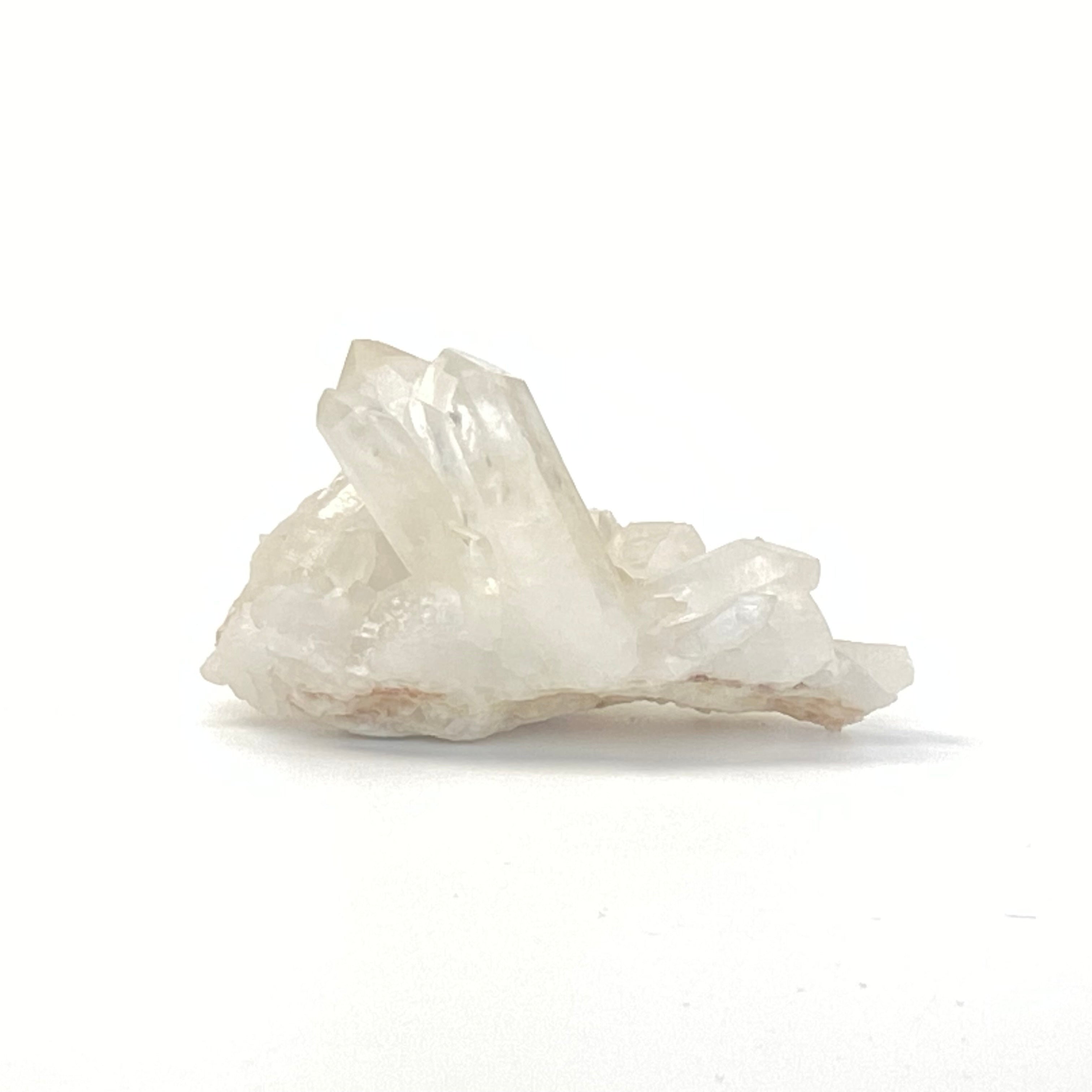 馬達加斯加白晶簇 (透明白色水晶 / 帶紅或黃泥)