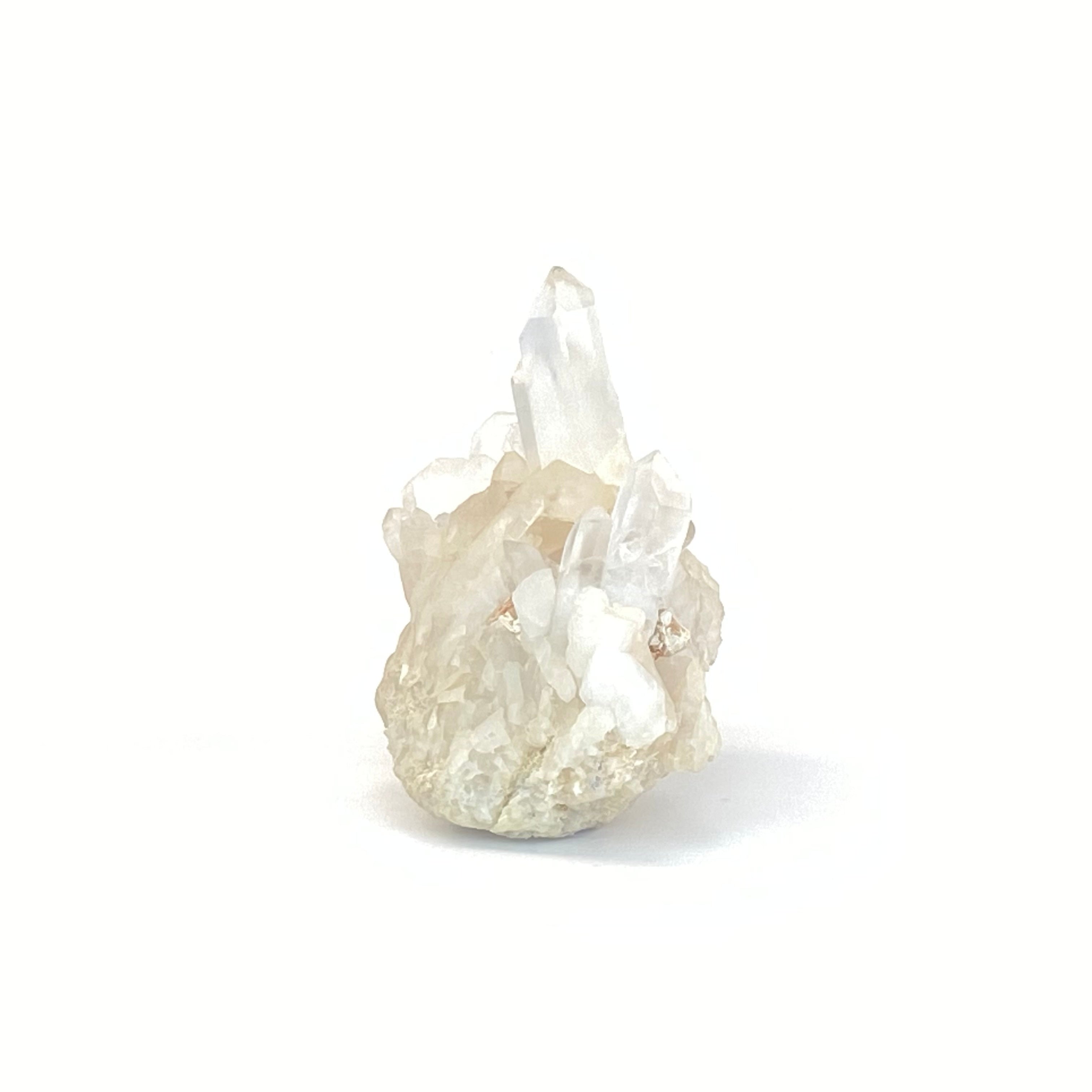馬達加斯加白晶簇 (透明白色水晶 / 帶紅或黃泥)