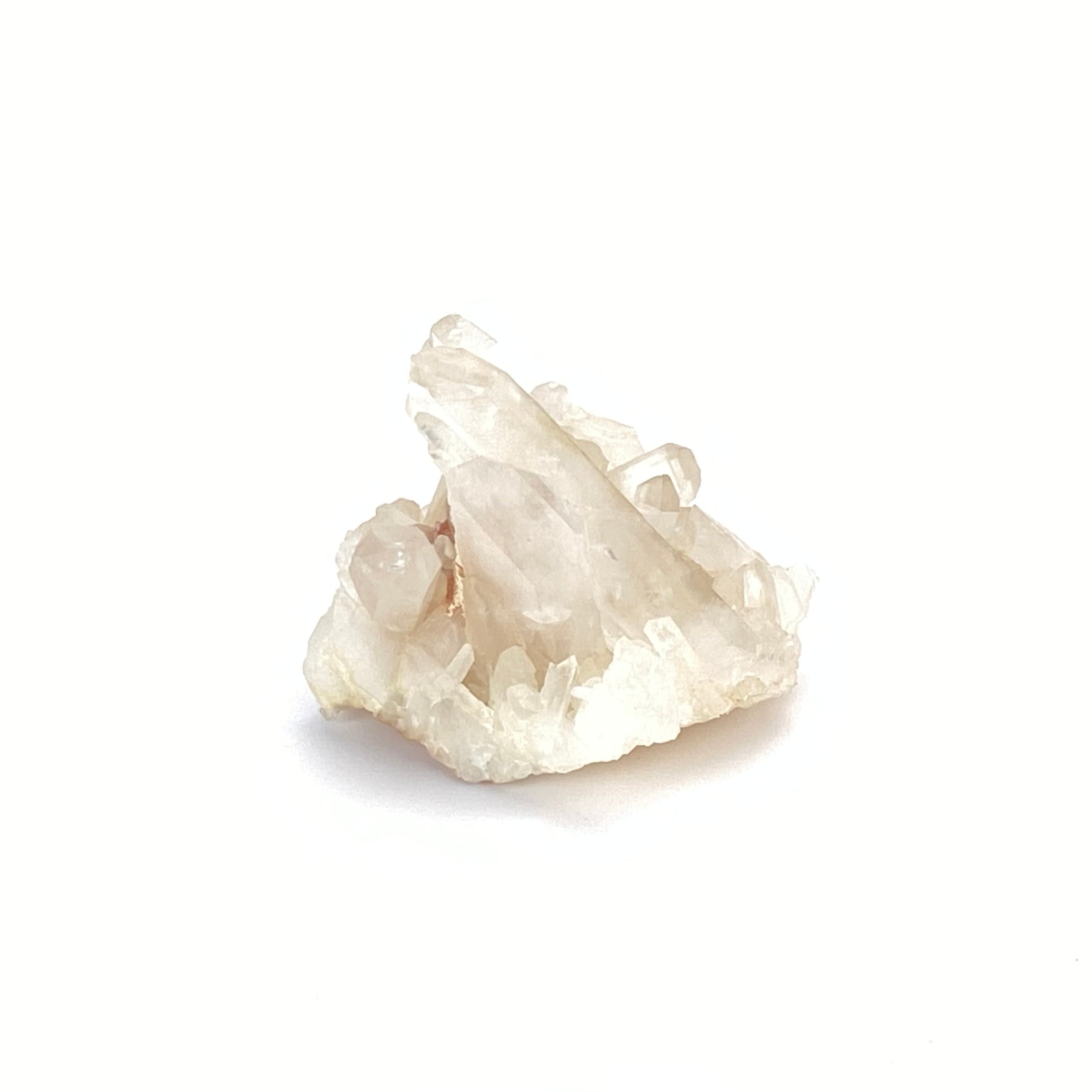 馬達加斯加白晶簇 (透明白色水晶 / 帶紅或黃泥)